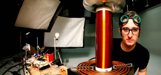 Field Of Fluorescent Tubes Powered By Ambient Current