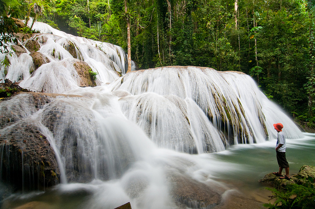 Daftar Air Terjun Unik di Sulawesi