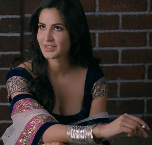 Katrina Kaif cleavage in saree
