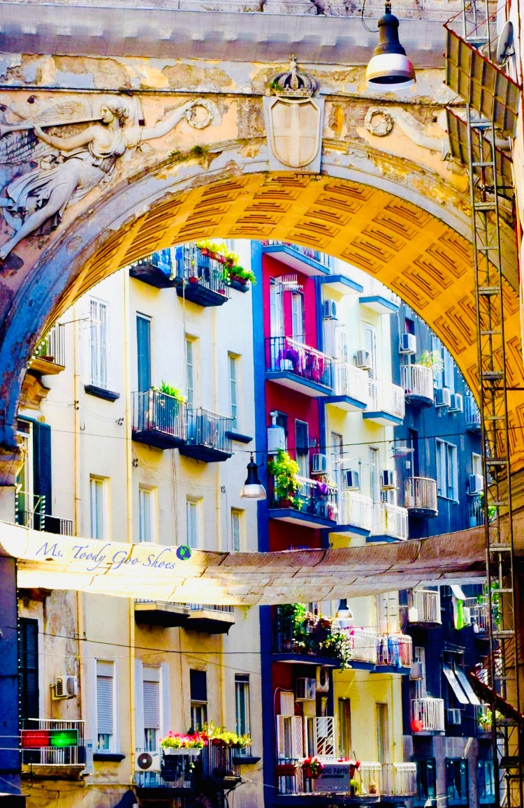 #2 of 20 pretty archways around the world; this one spotted in Naples, Italy.| Ms. Toody Goo Shoes
