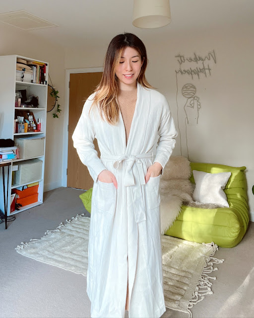 Elevated London, fashion, Elevated London review, Elevated London reviews, cashmere silk robe uk, best loungewear brand cashmere, cashmere robe uk, uk fashion brands, Elevated London etsy, best bathrobe to get uk, bathrobe brand, cashmere brand uk