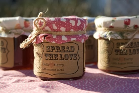 bloved-wedding-blog-supplier-spotlight-wedding-in-a-teacup-handmade-and-fabulous-finds-jam-jar-favour