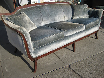 Antique Sofa on Uhuru Furniture   Collectibles  Sold   Victorian Sofa    275