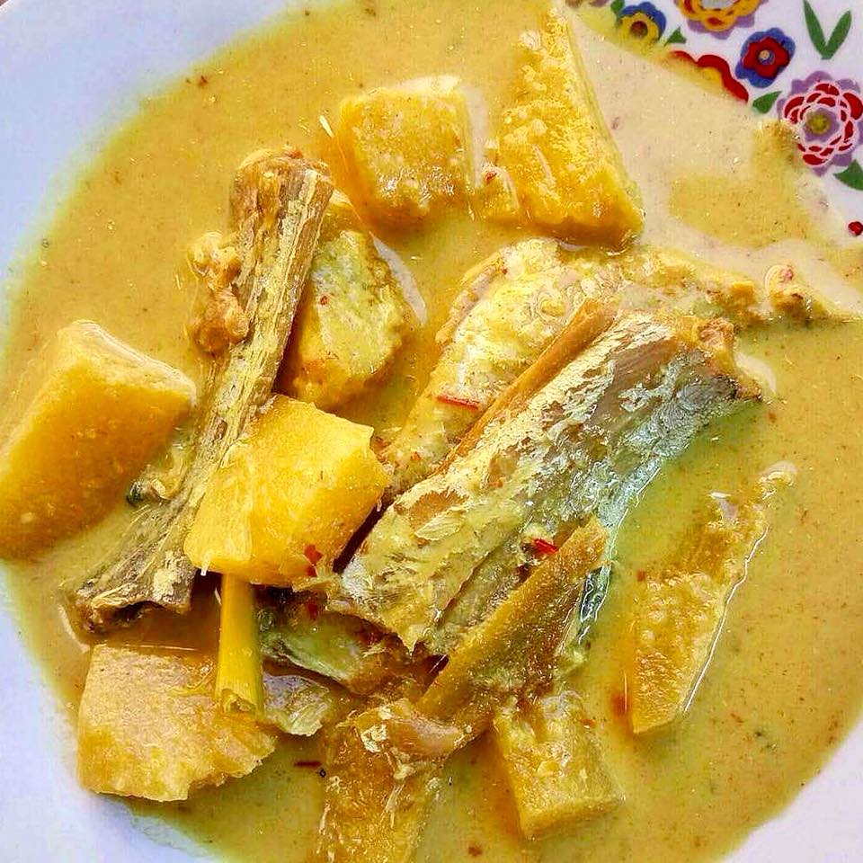 Masakan Orang Lama.Masak Lemak Ikan Masin Nenas - Dari 