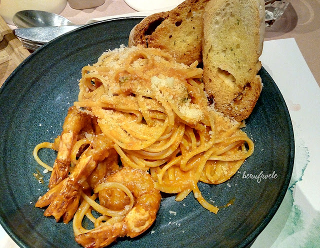 Linguine Fedora by Lewis & Caroll