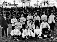 CLUB NACIONAL DE FOOTBALL DE MONTEVIDEO - Montevideo, Uruguay - Temporada 1905 - Este equipo ganó la Copa de Honor Cousenier tras derrotar al legendario equipo argentino Alumni.