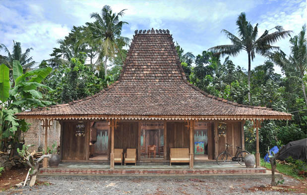 Rumah Adat Jawa Tengah Joglo Gambar dan Penjelasannya 