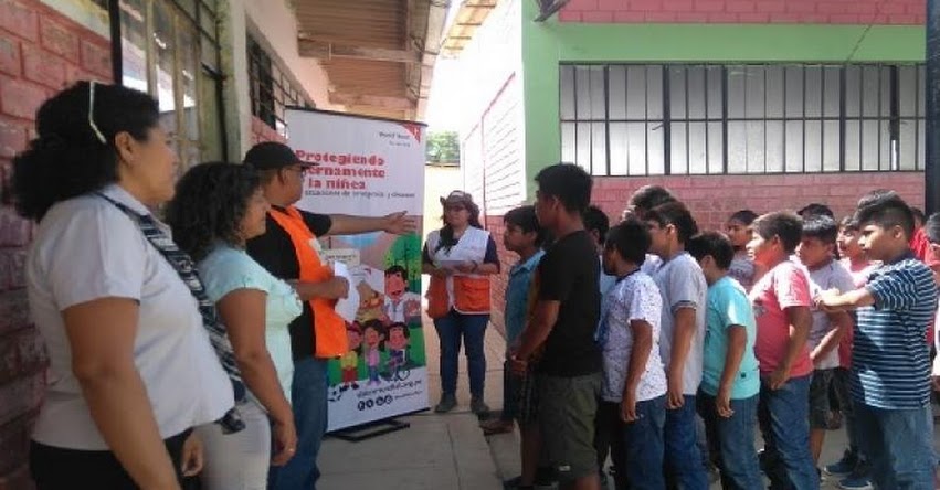 World Vision Perú entregó útiles de aseo personal a estudiantes de Pedregal Grande en Piura