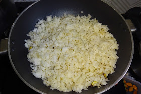 http://vegindiancooking121212.blogspot.in/2014/09/meetha-poha-sweet-rice-flakes-recipe.html