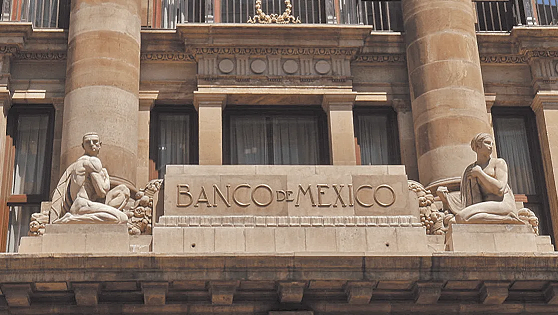 Analistas de Banxico suben sus perspectivas de crecimiento para México al 5.8%