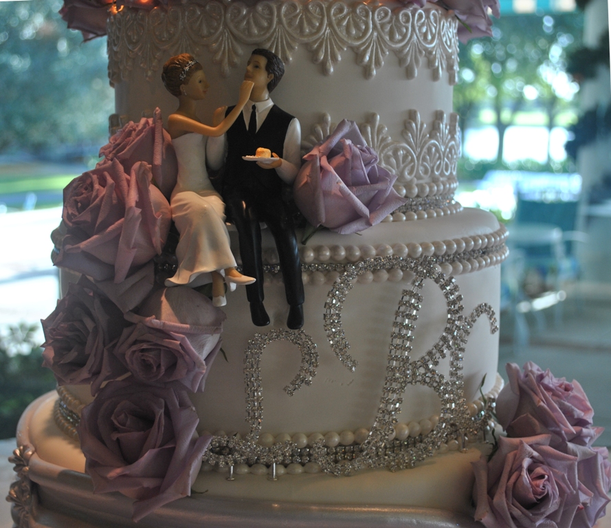 The Cake  Zone Ivory Lace and Lavender Rose Wedding  Cake 