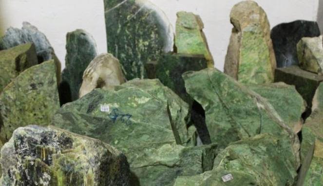 Batu Giok Zaman Purba Ditemukan di Kebumen Paseban Jati