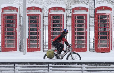 Snowfall in London Photo Gallery