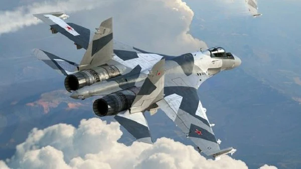 ΣΠΑΝΕ ΤΖΑΜΙΑ τα Sukhoi-35S στη Βάση Hmeymim στη Λαττάκεια - ΒΙΝΤΕΟ