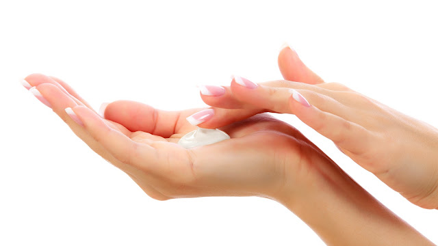 5 WAY TO KEEP YOUR HANDS SOFT