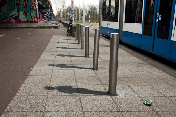 the pole illusion2.jpg
