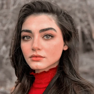 صور الممثلة التركية أوزجة تورار