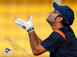 Download New Pics of Mahedra Singh Dhoni from Practice Ground.