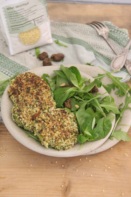 Galettes de brocolis au millet, olives et amandes (vegan)