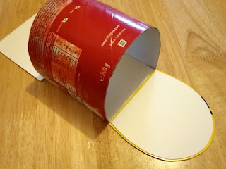 Esselle Crafts: Pringles Tube Mailbox