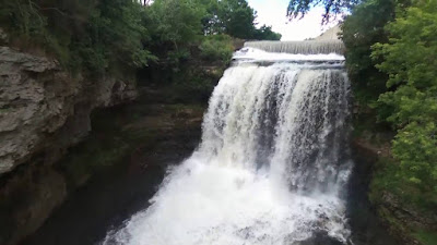 Top 10 Biggest Water Falls.