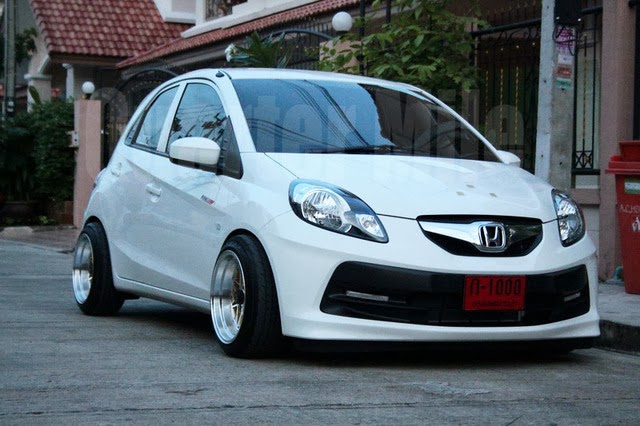 Modifikasi Body Kit Honda Brio Racing