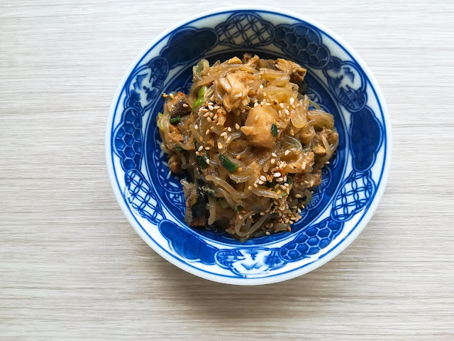 鯖の味噌煮缶とこんにゃくの炒め煮