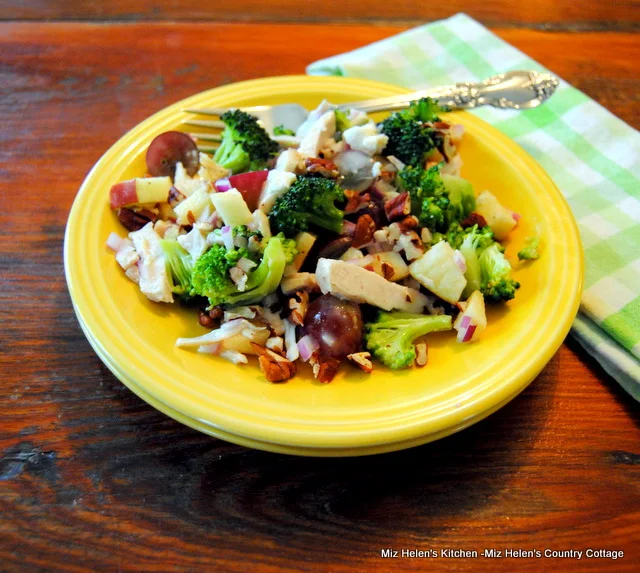 Chicken Broccoli-Fruit Salad at Miz Helen's Country Cottage