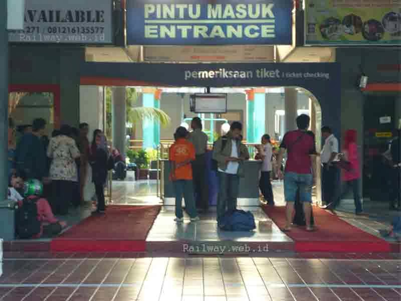 Stasiun Ka Yang Dekat Obyek Wisata Jawa Timur 2020 Seputar