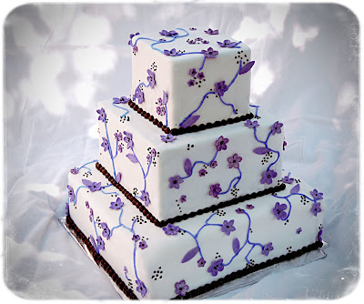 Purple flower wedding cake beautiful 3 tier round wedding cake