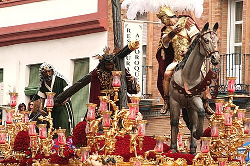 semana santa sevilla 2010 salida de las tres caidas de triana. semana santa sevilla 2010