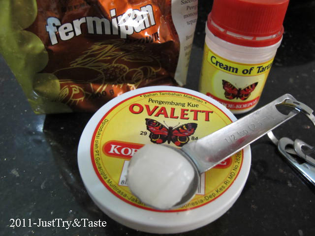 Bagian Ii Mengenal Baking Powder Baking Soda Cream Of Tartar Cake Emulsifier Ragi Roti Just Try Taste
