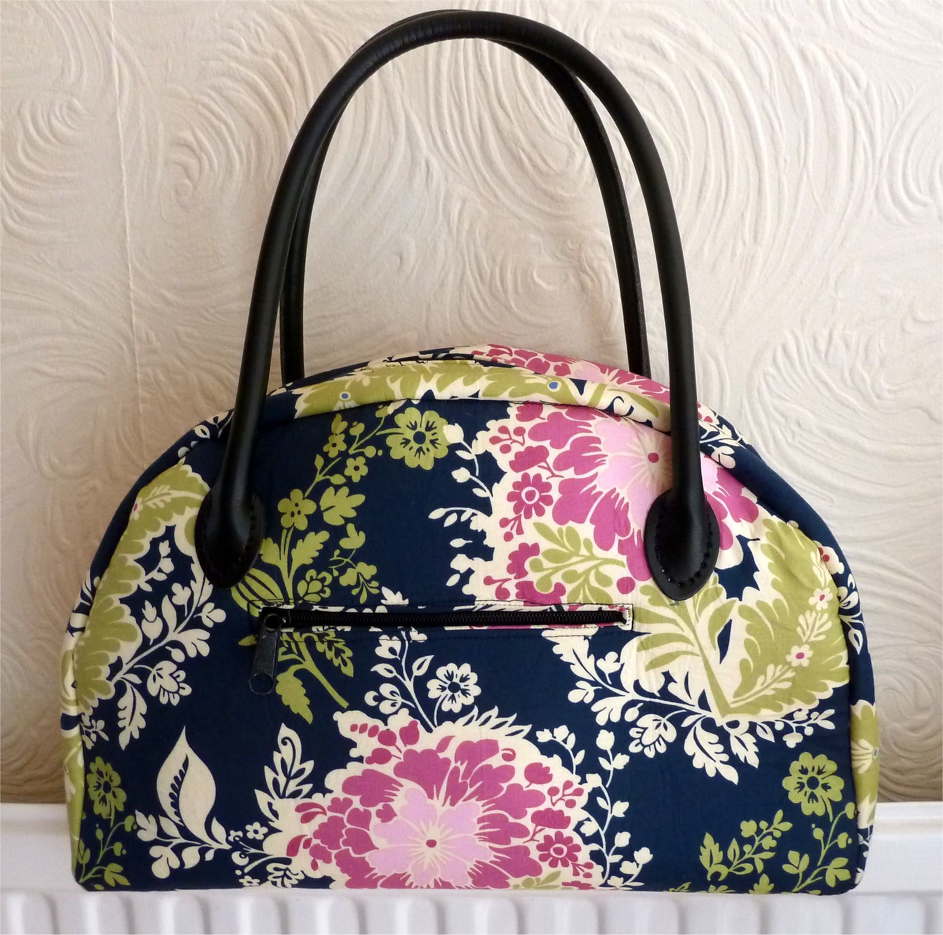 Curved Corner Zip Gusset Bag Tutorial