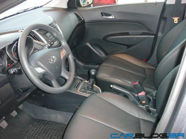 Carro HB20 Hyundai - interior