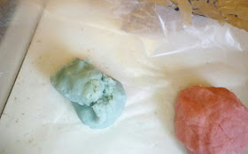 playdough, play dough, playdoh, play-doh, play doh, homemade clay, no cook playdough, colored playdough, DIY dough, 