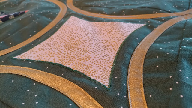 bias tape applique quilt