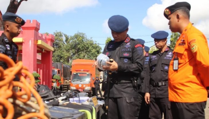 Jajaran Brimob Se Nusantara Pendukung  Serentak Gelar Pasukan dan Pemeriksaan Sarana