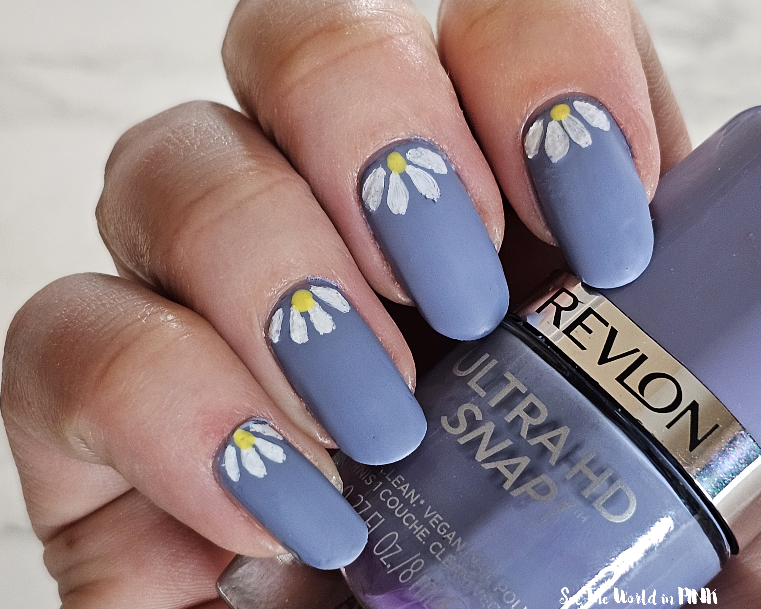 Manicure Monday - Matte Pastel Daisy Nails