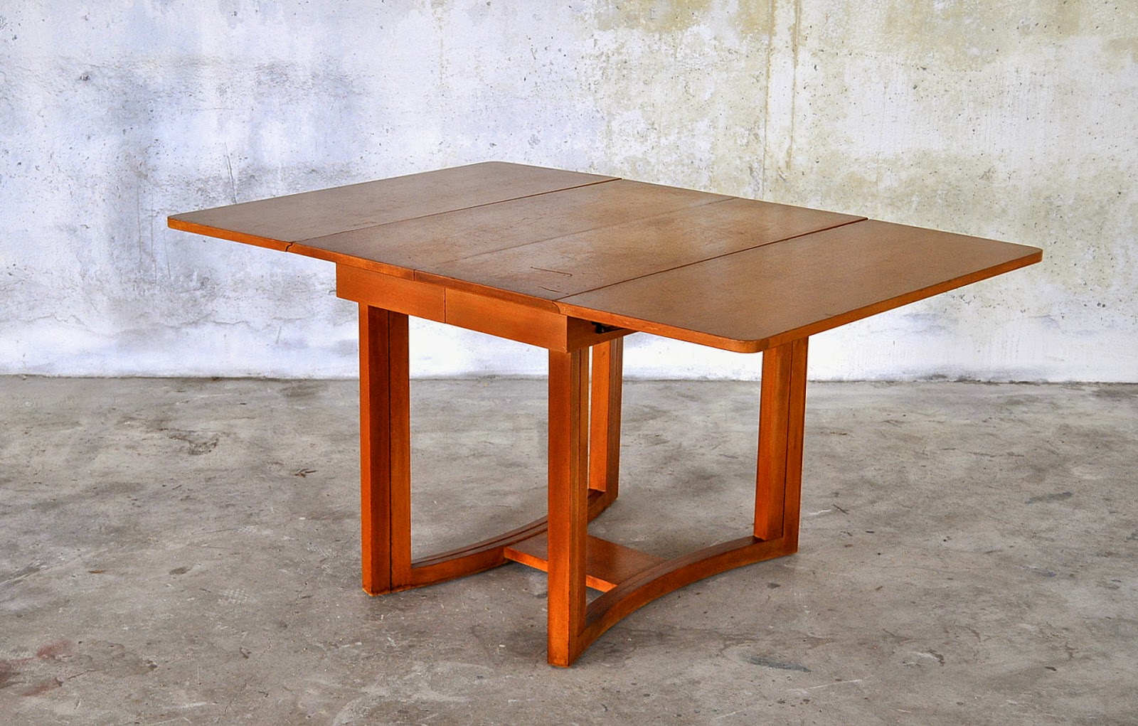 Modern Dining Tables