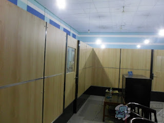 Sekat Ruang Sekaligus Background Dinding Kantor + Furniture Semarang