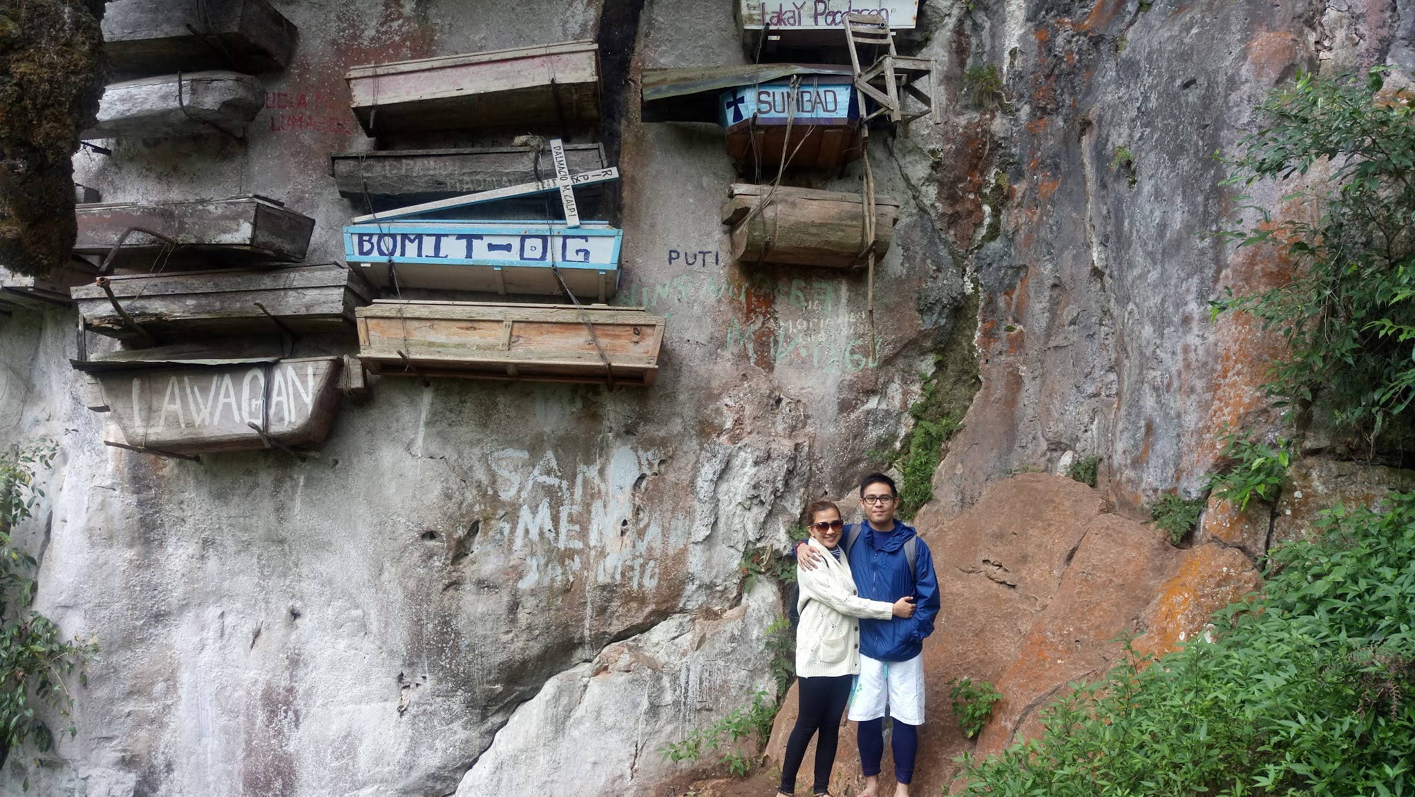 Hanging coffins