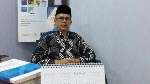 Ujang Prediksi Ada Jenderal TNI Dicopot Jokowi dari Kursi Menteri.