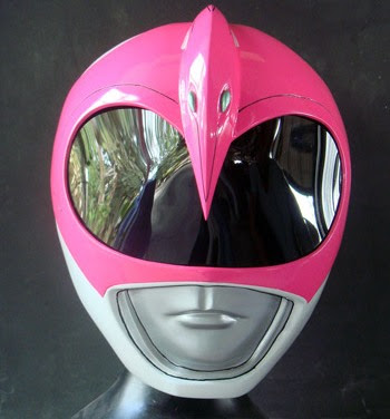 Essa'moda' de capacete rosa me deixa um tanto com medo