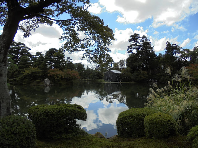 金沢兼六園の霞ヶ池