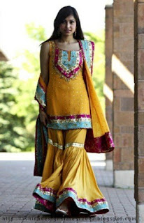 Mehndi-Lehnga-Shrara