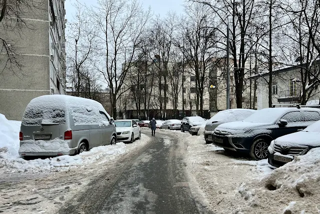 Нижняя Первомайская улица, дворы