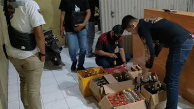 Patroli Akhir Pekan, Sat Narkoba Polres Majalengka Amankan Ratusan Botol Miras Jenis Ciu