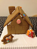 Christmas, Christmas craft, work in progress, gingerbread, gingerbread house, candy, sweets, decoration, decorating