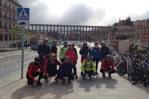 Unas fotos de nuestra ruta de Madrid a Segovia - Abril 2013