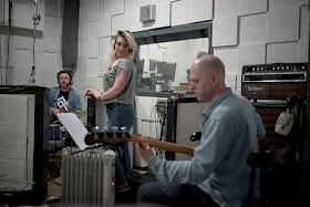 The Chanteuse (Lucy Hope) recording at Toe Rag Studios